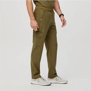 NWT FIGS- Axim Cargo Scrub Pants Martini Olive Size S